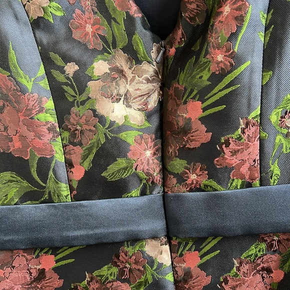 Kay Unger Genevieve Floral Gown size 6 - Picture 12 of 13